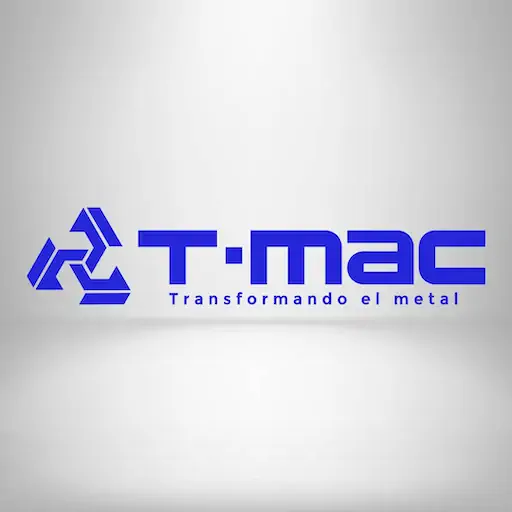 Logotipo T-mac sobre gris – diseño de SmartBrand360